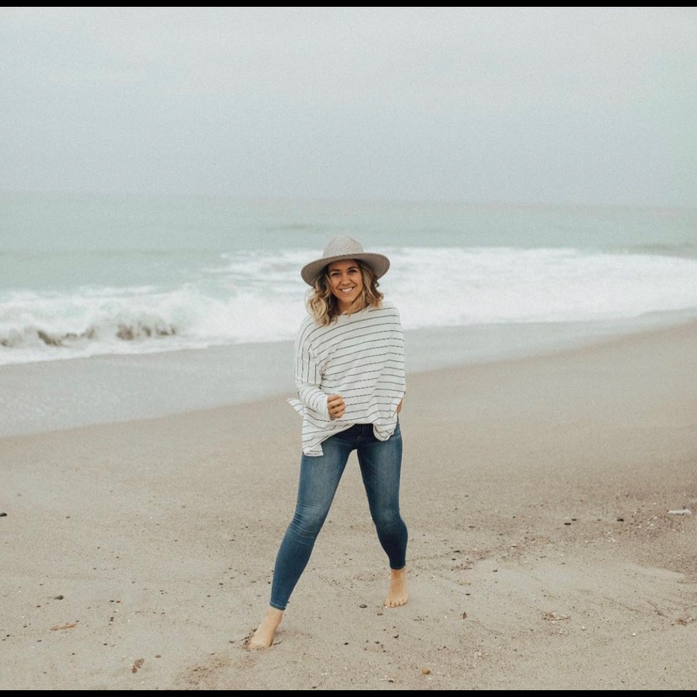 Carly Jean Los Angeles Jett Skinny Jeans